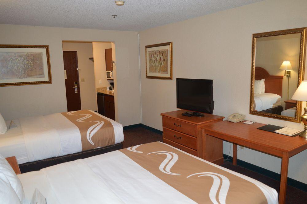Quality Inn & Suites Lacey Olympia Bagian luar foto