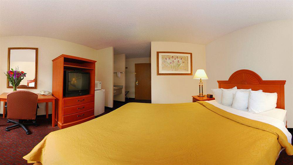 Quality Inn & Suites Lacey Olympia Bagian luar foto